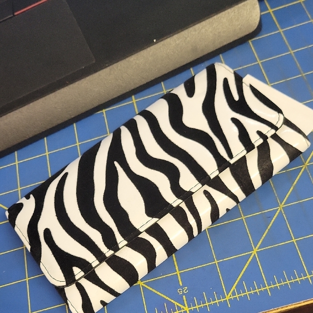 Zebra Black & White Velvet Texture Print Wallet 7x4 New